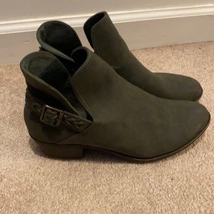 Olive JustFab booties